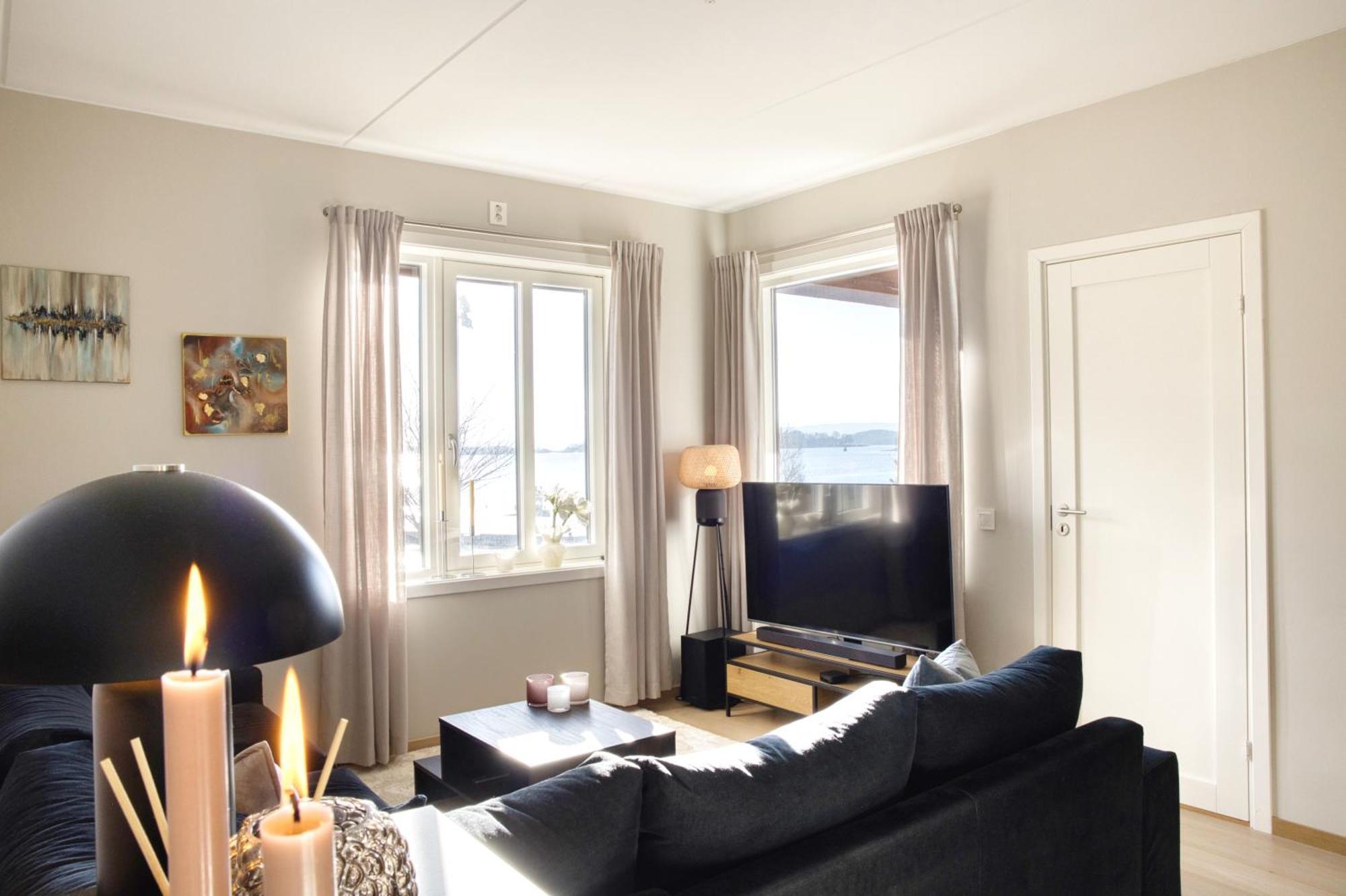 Apartment With Sunny Balcony By The *